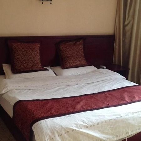 Yinhao Business Hotel Dazhong Extérieur photo